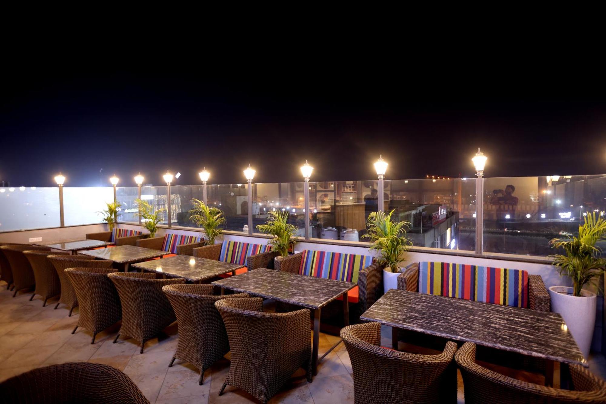 Hiraya Hotels Mohali Exterior photo